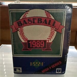 Upper Deck 1989 Baseball Card Game - Blue and Red